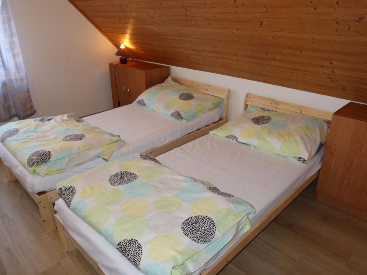 Holiday Home Holiday Hill 39 By Interhome Cista  外观 照片